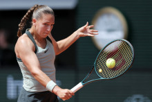 La Française Diane Parry lors de son huitième de finale face à la Polonaise Maja Chwalinska sur le court Philippe-Chatrier, le 1er juin 2026 à Roland-Garros.