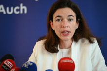 La procureure d'Auch, Clémence Meyer, tient une conférence de presse le 3 juin 2026.