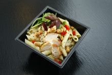 Salade de pâtes et de poulet (photo d'illustration).