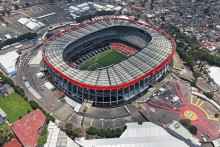 Vue aérienne de l'estadio Azteca, qui va accueillir la Coupe du monde, le 28 mai 2026 à Mexico.