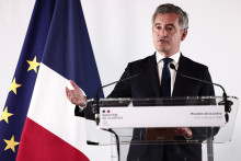 Le ministre français de la Justice, Gérald Darmanin, s'adresse aux médias lors d'une conférence de presse à l'issue d'une réunion de travail avec les procureurs généraux de la République, le 8 juin 2026