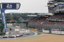 Une foule immense au départ des 24 heures du Mans 2025