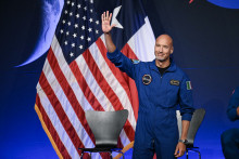 L'Italien Luca Parmitano va prendre part aux côtés de trois Américains à la mission Artémis III,