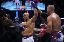 Ciryl Gane victorieux face à Alex Pereira