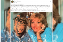 La famille d'Anne Schedeen, interprète de Katherine Tanner dans "Alf", annonce sa mort sur les réseaux sociaux, le 14 juin 2026.