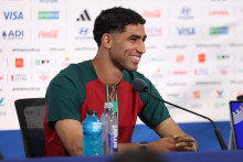 Achraf Hakimi en conférence de presse le 12 juin 2026.