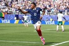 L'attaquant français Kylian Mbappé, célèbre après avoir marqué le premier but de son équipe lors du match entre la France et le Sénégal au New York/New Jersey Stadium à East Rutherford le 16 juin 2026.