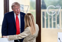 Donald Trump et Giorgia Meloni au G7, à Évian en France le 16 juin 2026