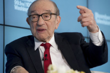 L’ancien président de la Réserve fédérale, Alan Greenspan, s’exprime sur le Brexit et la situation des économies européenne et américaine lors d’un entretien avec Bloomberg Government dans leurs bureaux à Washington, le 27 juin 2016.