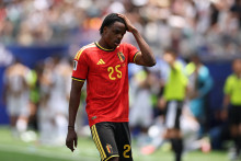 Le footballer belge Nathan Ngoy a quitté le terrain après avoir reçu un carton rouge lors du match de la Coupe du monde, opposant la Bel le 21 juin 2026 à Inglewood, en Californie