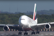 Un Airbus A380 d'Emirates à Dusseldorf