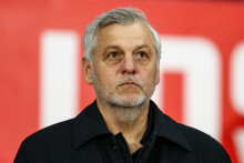 Bruno Genesio, alors entraîneur de Lille, lors d'un match contre le RC Lens à Villeneuve-d'Ascq, le 4 avril 2026.