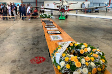 Un hommage a été rendu le 2 juillet aux onze victimes, dont cinq personnes qui participaient à un baptême de parachutisme