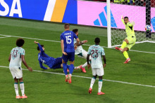 Le défenseur croate Josko Gvardiol inscrit le deuxième but de la Croatie contre le Portugal, finalement refusé pour hors-jeu, le 3 juillet 2026 au BMO Field de Toronto.