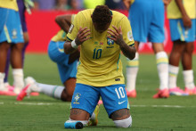 L'attaquant brésilien Neymar en larmes après la défaite du Brésil face à la Norvège lors de la Coupe du monde 2026, au stade de New York/New Jersey à East Rutherford, le 5 juillet 2026.