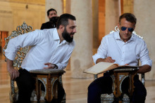 Le président syrien Ahmed Al-Charaa et Emmanuel Macron le 6 juillet 2027
