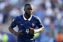 Le défenseur de l'équipe de France Dayot Upamecano face à la Suède à la Coupe du monde, le 30 juin 2026 à East Rutherford.