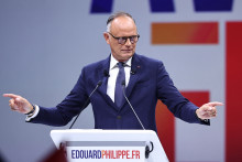 Édouard Philippe  s'exprime lors d'un meeting de campagne à l'Adidas Arena, dans le nord de Paris, le 5 juillet 2026.