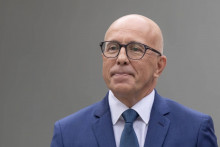 eric-ciotti-president-des-republicains-lr-depute-des-alpes-maritimes-au-college-alphonse-daudet-nice-france-12-09-2024-syspeo-sys-b009-credit-syspeo-sipa-2409121826