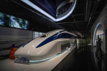 Train du futur: le Maglev au Yamanashi Prefectural Maglev Exhibition Center en octobre 2024