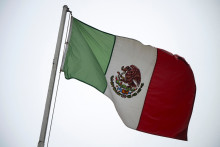 Le drapeau du Mexique érigé à l'ambassade du Mexique à Lima, au Pérou, le 4 novembre 2025 (photo d'illustration)