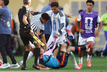 La violente altercation entre Leandro Paredes et Gavi lors de la finale de la Coupe du monde 2026, le 19 juillet 2026