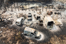 L'incendie en Gironde a détruit des véhicules et des infrastructures sur la commune de Le Porge en juillet 2026.