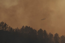 Le villade de Correns, dans le Var, la commune le plus touchée par l'incendie qui sévit dans le département.