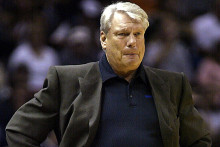 L'entraîneur en chef des Dallas Mavericks, Don Nelson est décédé dimanche 9 août 2026/