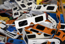 Des lunettes d'observation d'éclipse certifiées conformes à la norme internationale de sécurité ISO 12312-2:2015, à Palma de Majorque le 25 juin 2026.