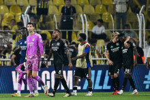 Les joueurs de l'OL après le barrage aller de Ligue des champions contre Fenerbahçe, le 18 août 2026 au stade Şükrü Saracoğlu d'Istanbul.