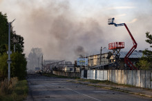 Un drone russe a frappé un entrepôt de munitions près de Kiev, dans la nuit du 28 au 29 août, au sein d'une zone résidentielle causant ainsi la mort d'au moins 37 personnes.
