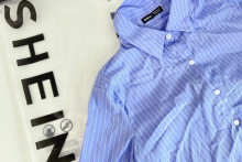 Chemise commandée dans le cadre du podcast "Made in Shein, comment j'ai suivi mon colis"