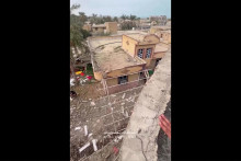 Une image extraite d'une vidéo diffusée par la Société du Croissant-Rouge iranien le 2 septembre 2026 montre, selon cette dernière, les conséquences d'une frappe américaine sur une cérémonie de mariage dans le sud de l'Iran.