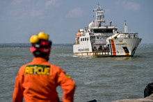 Un secouriste indonésien à Surabaya, dans l'est de l'île de Java.