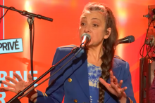 Catherine Ringer dans son "Concert très très privé" sur RTL2 en 2021.