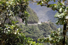 Une route dans la région de Los Yungas en Bolivie