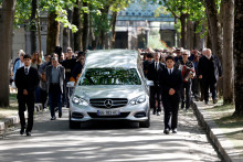 Les obsèques de la chanteuse française Catherine Ringer au cimetière de Montmartre, à Paris, le 19 septembre 2026.