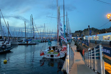 Des bateaux participants à la Route du Rhum amarrés dans le port de Saint-Malo en novembre 2022