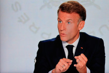 Lors d'un entretien au JT de 20 heures, Emmanuel Macron s'exprime sur la crise des carburants et la menace russe le 24 septembre 2026.