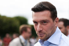 Le président du Rassemblement national, Jordan Bardella, à Breteuil, le 19 septembre