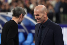 Le sélectionneur de l'équipe de France, Zinédine Zidane,  au Stade de France à Saint-Denis, au nord de Paris, le 5 octobre 2026.