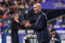 Le sélectionneur de l'équipe de France Zinédine Zidane face à la Belgique en Ligue des nations, le 6 octobre 2026 au Stade de France.