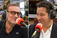 Augustin Trapenard et Laurent Gerra chez Savy pour un "Variétés" spécial 60 ans de RTL