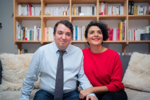 La première adjointe à la mairie de Paris, Lamia El Araaje, et son mari Julien Parelon, atteint de la maladie de Charcot.