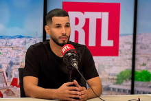 Le Dr Walid Daoudi lors de l'enregistrement du podcast "Symptômes"