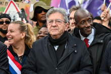 Jean Luc Mélenchon et Bally Bagayoko étaient présents dans le cortège à Paris lors de la mobilisation du 17 octobre.
