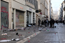 Des magasins vandalisés et pillés à Marseille en marge de la manifestation du 17 octobre 2026.