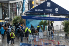 L'entrée fermée du Village de la Route du Rhum le matin du 21 octobre 2026