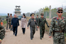 Kim Yo Jong, la sœur de Kim Jong Un, à la frontière entre la Corée du Nord et du Sud le 20 octobre 2026. Photo données par l'agence de presse officielle nord-coréenne KCNA.